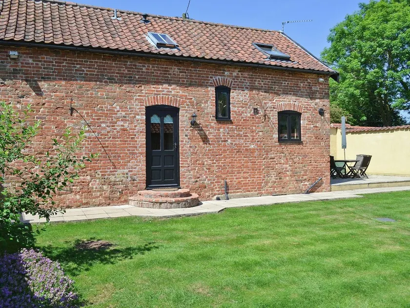 2 Schlafzimmer Unterkunft in Great Ellingham, near Attleborough - Image 1