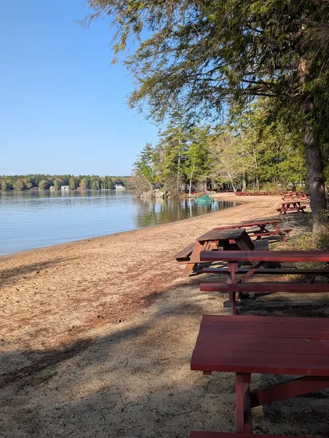 Charming Home Near Lake Winnipesaukee Beach Access 3 Bedroom Home - Image 1