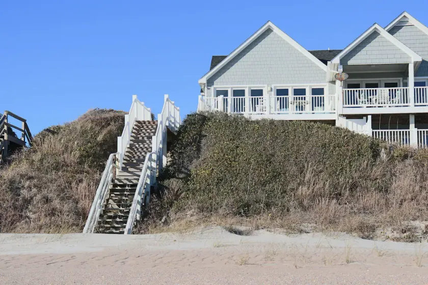 Emerald Isle Oceanfront 5 Schlafzimmer 1/2 Duplex mit privatem Pool (Mieten Sie beide Seiten für größere Gruppen) - Image 1