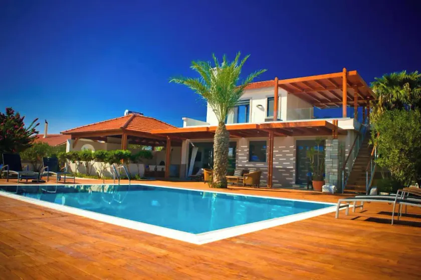 Villa Fenia – Five Star, Private, Spacious Seafront Villa With Private Pool. - Image 1