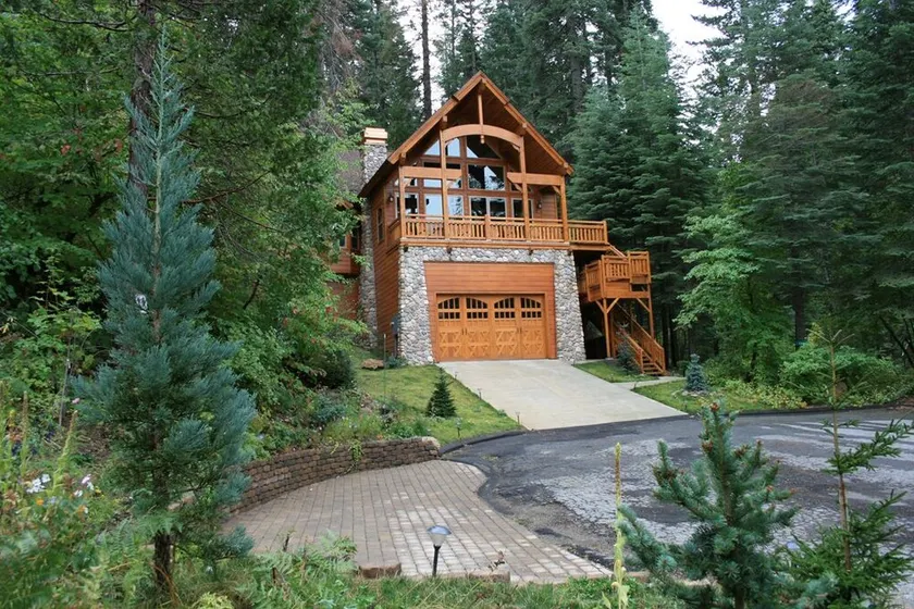 Maison de luxe à l'intérieur des portes de Yosemite et à seulement quelques minutes du fond de la vallée - Image 1