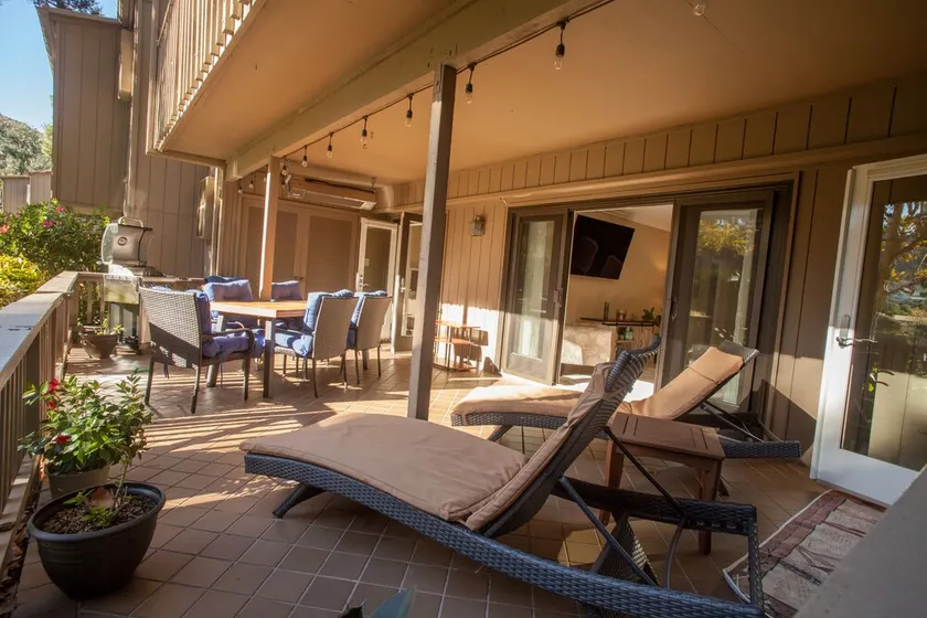 Spacious Golf Course Condo - Image 1