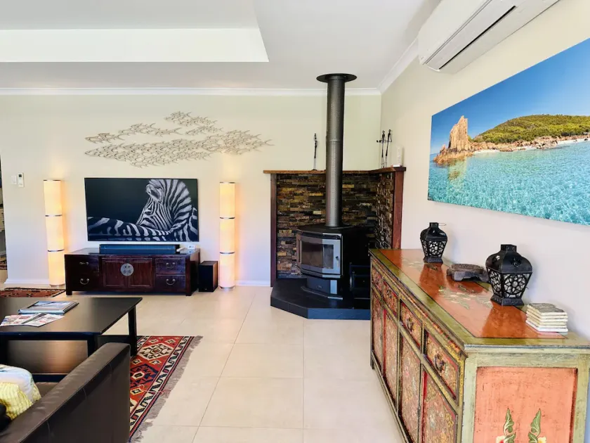 Ultimate Dunsborough home, close to Quindalup Bay - ideal for extended families. - Image 1