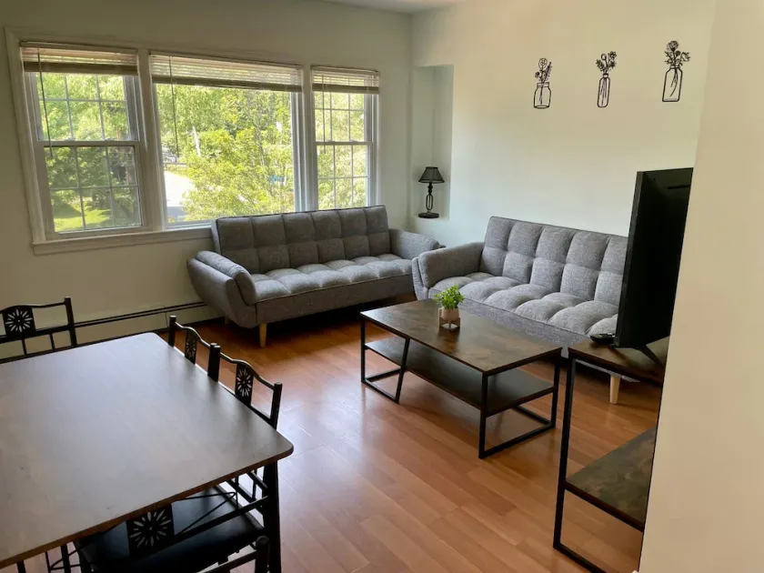 The Village - Private apartment w/ parking 5 min walking - Image 1