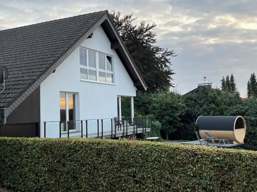 Modernes Ferienhaus mit Sauna und Kamin am Nationalpark Eifel. Ihr Rückzugsort! - Image 1