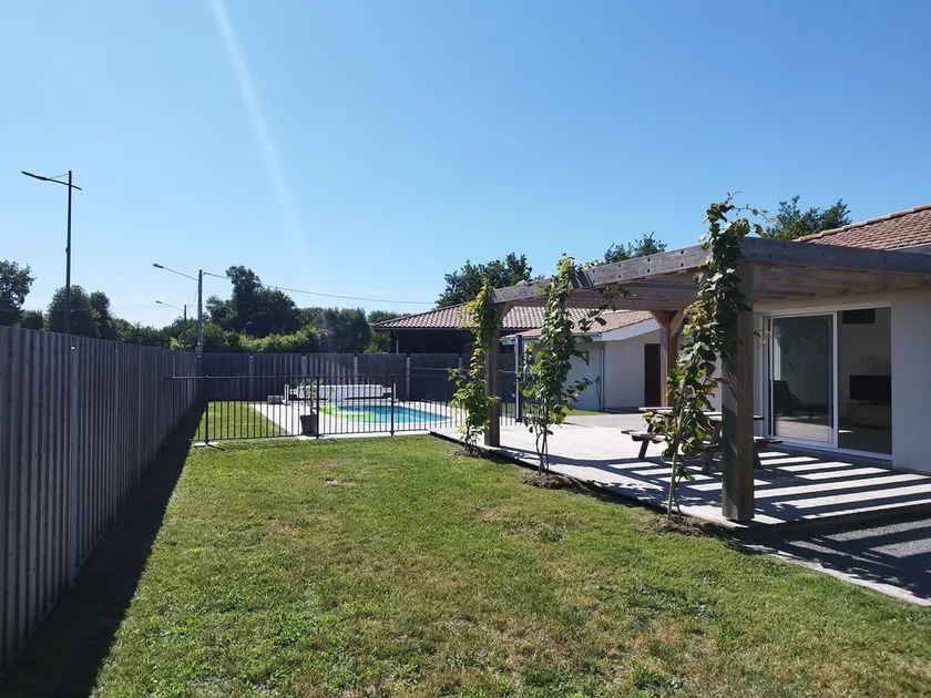 Sonnige Villa mit Pool in der Nähe der Innenstadt, in der Nähe von Meer und Pool - Image 1