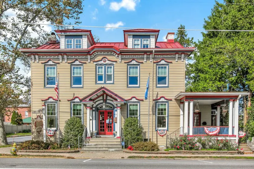 The Patriot House Near Hersheypark, LVC, Mt. Gretna, Renaissance Faire!!!! - Image 1