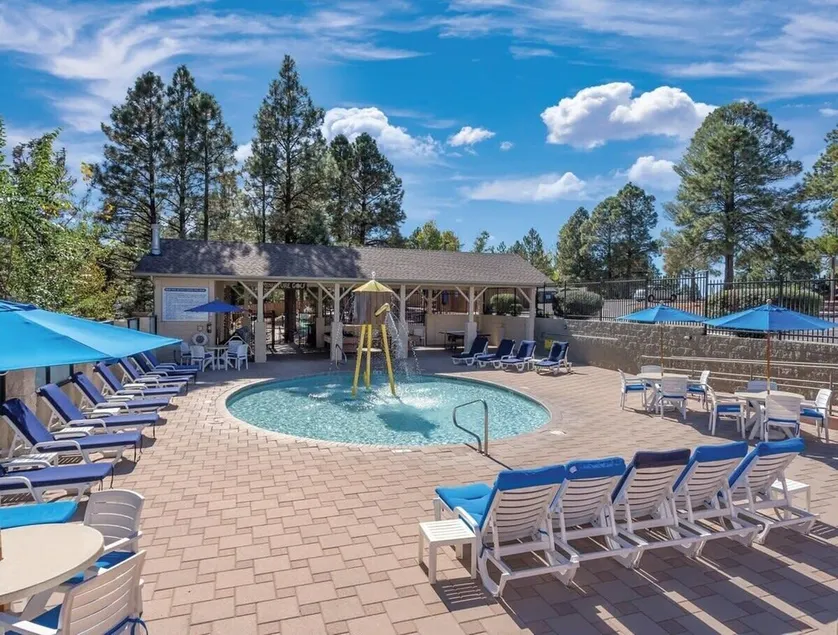 Wyndham Flagstaff Resort | Suite mit 2 Schlafzimmern, 2 Bädern und Balkon (Queen-Bett) - Image 1