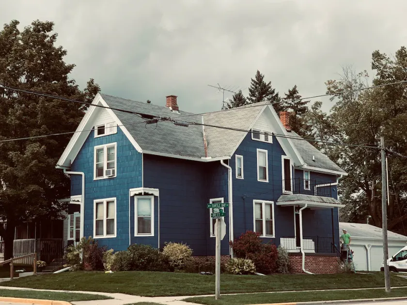 Super clean amazing location downtown Elkhart Lake - Image 1