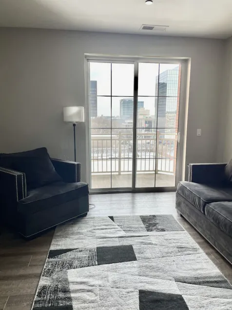 King Bedroom w/Balcony Downtown - Image 1