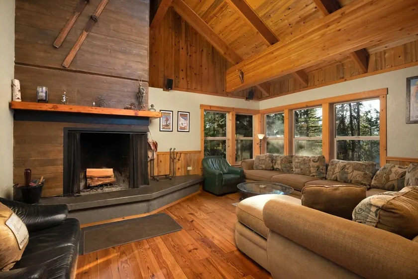Fantastic Custom Mountain Cabin w/ Lodge Vibes, Hot Tub, Home Theater - Image 1