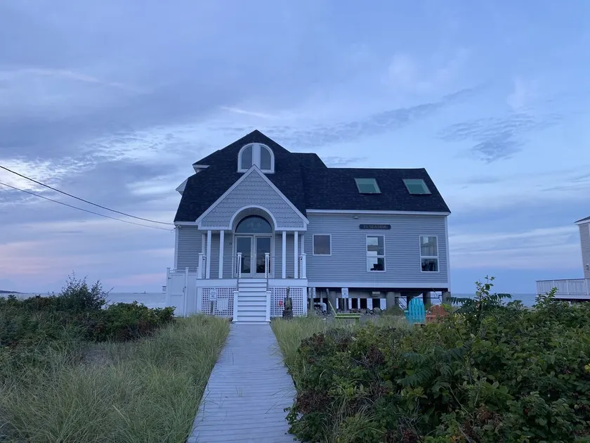 Familievenlig, smuk ejendom ved havet med den bedste udsigt! - Image 1