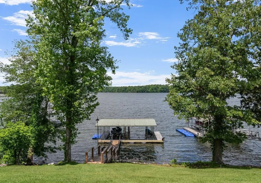 Reflection Bay - Image 1