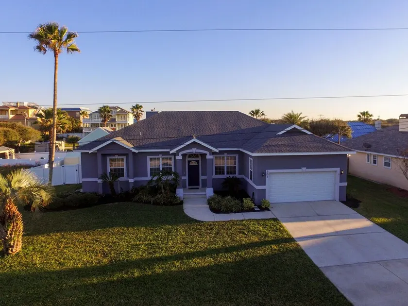 St. Augustine S.F.H. Beach House Rental- 1 Block to the Beach! - Image 1