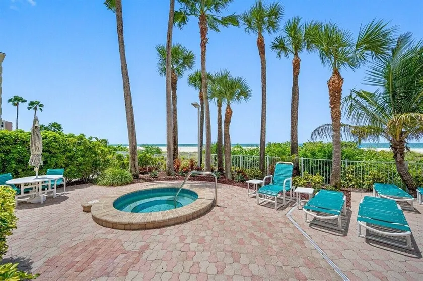CBC 1-10B –Gulf Front Beauty with pool, hot tub, gym & pickleball! - Image 1
