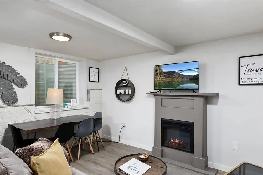 #StayInMyDistrict TwinFalls 3Bed - Image 1