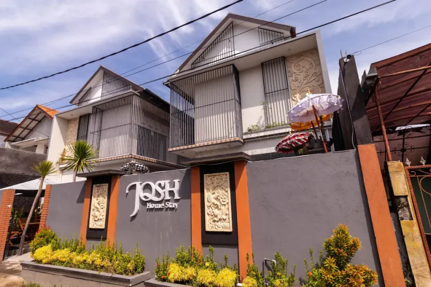 Affordable Guest House with Pool Near Beach - Image 1
