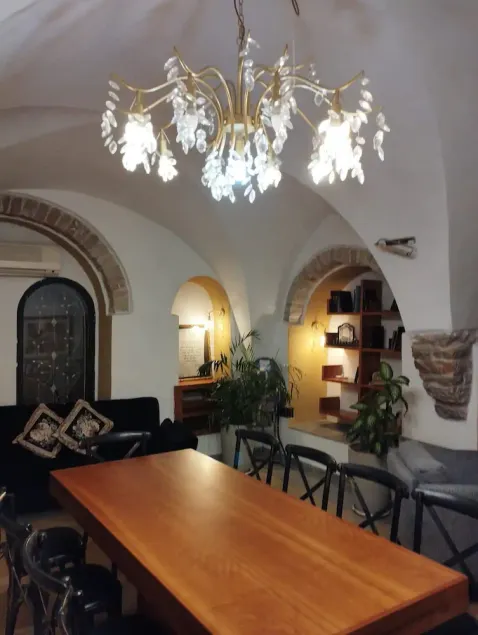 Apt in the heart of the old city overlooking the Western Wall - Image 1