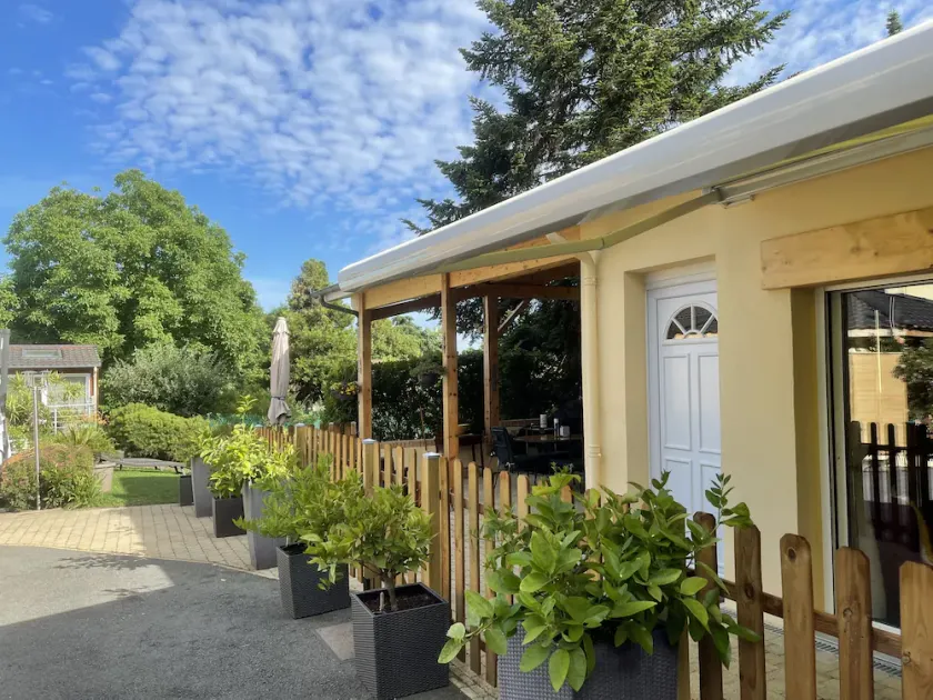 In the heart of the Auvergne Family home with swimming pool in the countryside with all comforts - Image 1