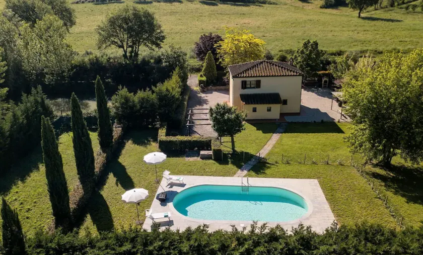 Fantastisk privat feriebolig med privat pool, klimaanlæg, WIFI, gårdhave, nær ved Montepulciano - Image 1