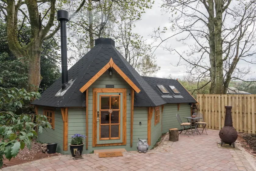 Hobbit Cabin for 2 - Outdoor Bath Wood Burner - Image 1