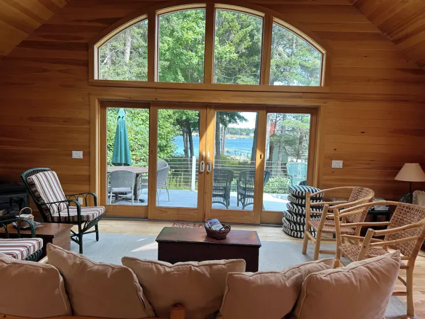 Deluxe Waterfront Cottage on Somes Sound - Image 1