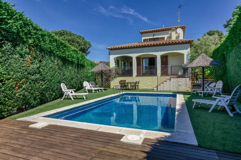Fantastic Family Villa - Image 1
