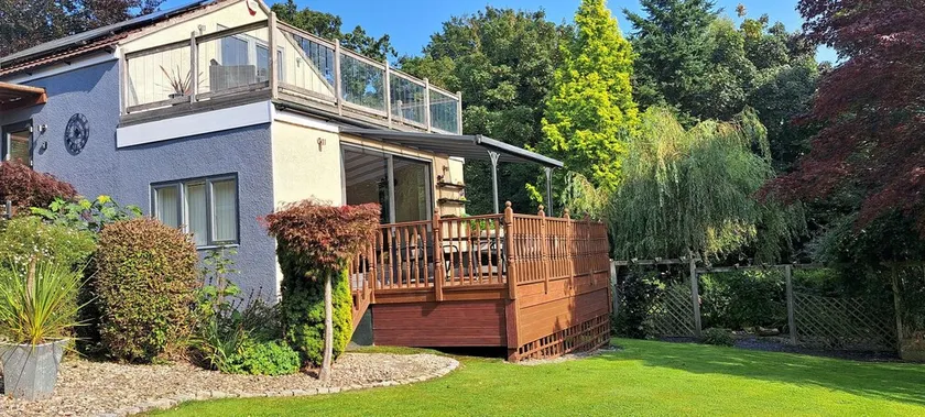 Luxury Private Annexe & Hot Tub Set Within Gardens With Summer House - Image 1