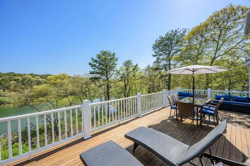 Lake front, Near Beach, AC, WiFi, Pet Friendly near Bike Path - Image 1