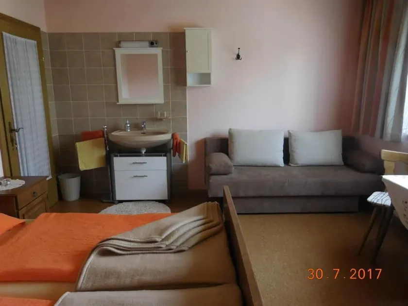 Dreibettzimmer mit Dusche, WC - Angelika Zischmayer - Image 1