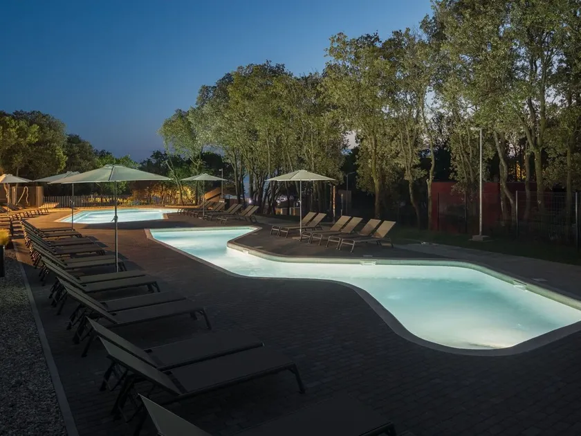 Lovely apartment in villa with A/C, hot tub, private pool, WIFI, TV, terrace and pets allowed - Image 1