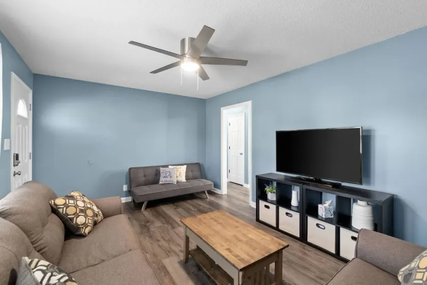 Pet Friendly 2 bedroom close to Ft. Campbell - Image 1