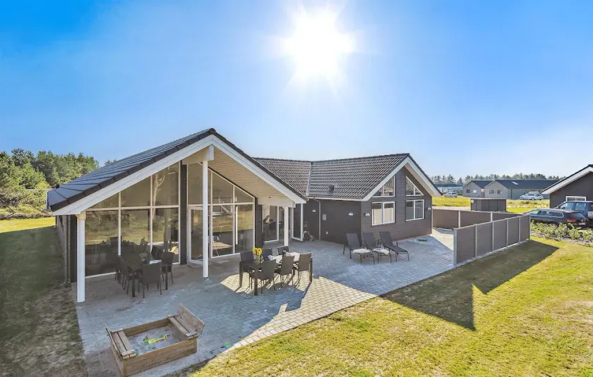 Stunning Home In Nørre Nebel With Sauna - Image 1