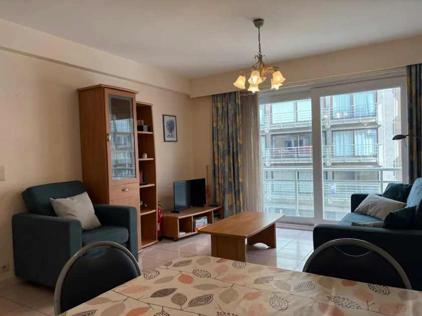 Modern Stay With Balcony & Seaview - Image 1
