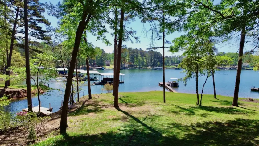 FLAT lake lot: water toys: Clemson ->17 miles - Image 1