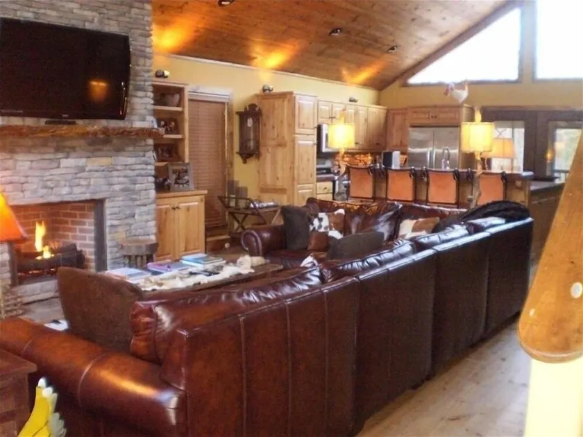 Cabina Eden Isle a Heber Springs 12, 10 posti letto a Greers Ferry Lake 4B, 3BA - Image 1