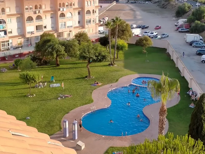 Penthouse apartment with community pool 700 m from the sea - Image 1