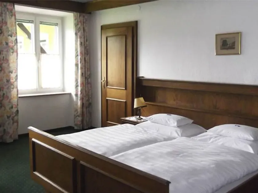 Klassisk dobbeltværelse uden balkon Nr. 9 - Hotel Garni Stabauer - Image 1