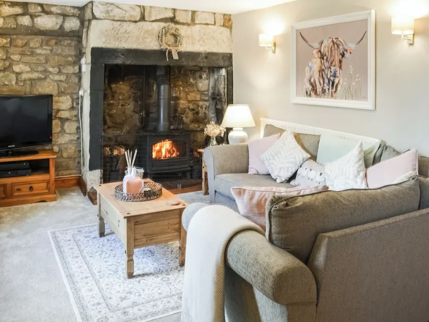 2 bedroom accommodation in East Woodburn - Image 1