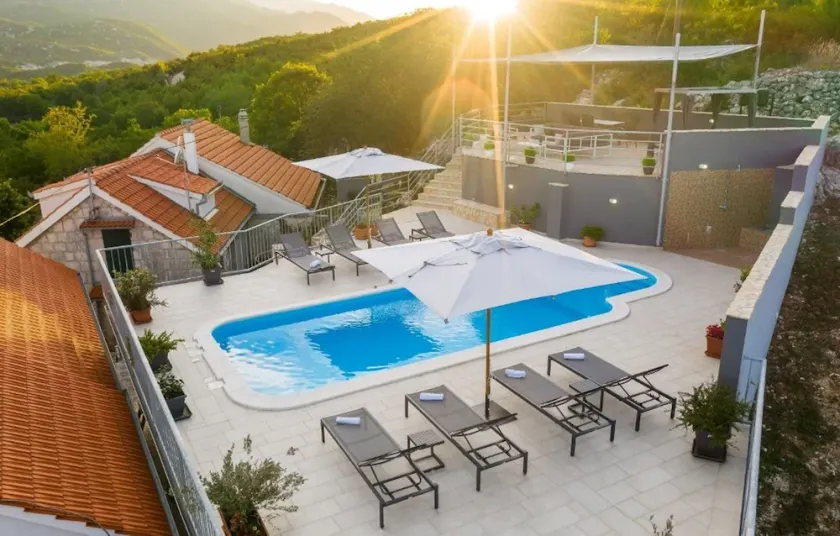 Villa Nicole - heated pool, whirlpool, playground, gym, bikes - Image 1