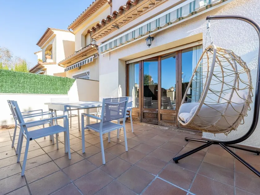 Casa con garaje y ping pong a 500m playa - Image 1