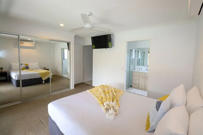 BLK Stays Guest House Deluxe Back Unit Bellmere - Image 1