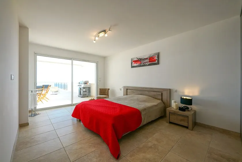 Moderne Villa für acht Personen mit spektakulärem Meerblick - Image 1