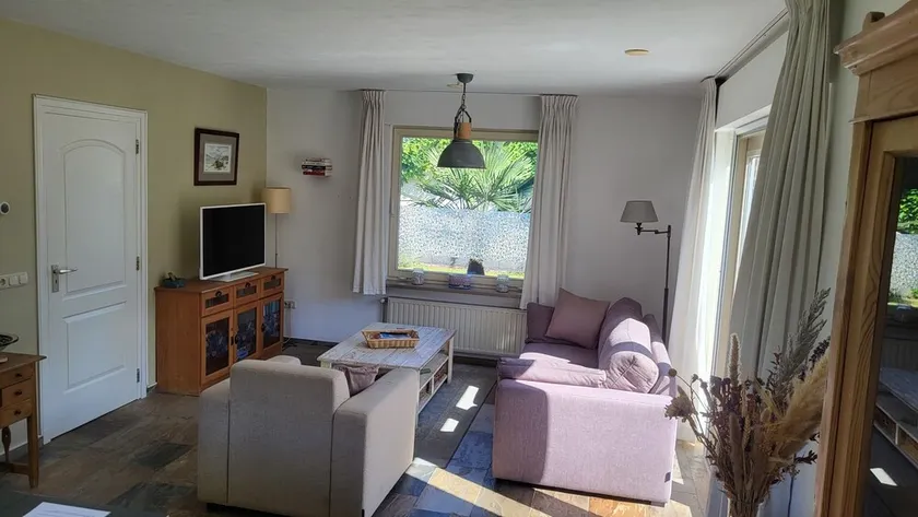 Very spacious and cosy holiday home - Image 1