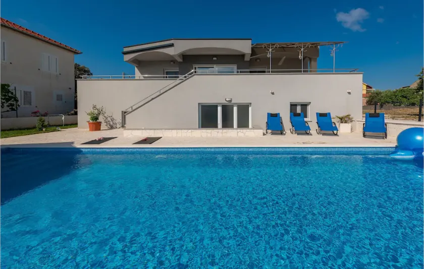 Stunning Home in Vrsi With 5 Bedrooms, Wifi and Outdoor Swimming Pool - Image 1