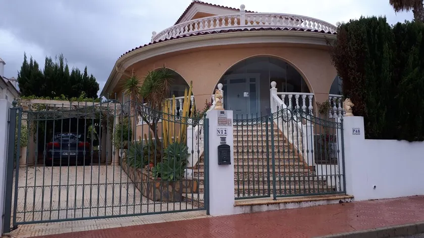Villa \"Casa ronda\" - Image 1