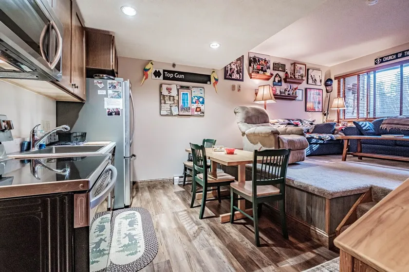 Maybe the best location on the mountain! Pool, hot tub, sleeps 6! - Image 1