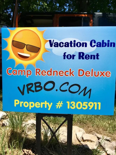 CLEAN, COZY LAKE CABIN COMFORT... - Image 1