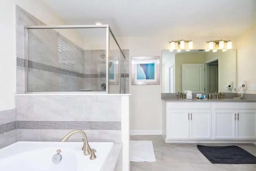 8912 ChampionsGate 6BR Home with Pool & Ensuite Bedrooms - Image 1