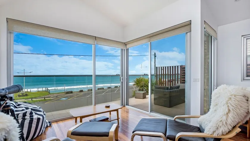 East frontage family home for you to enjoy! - Image 1